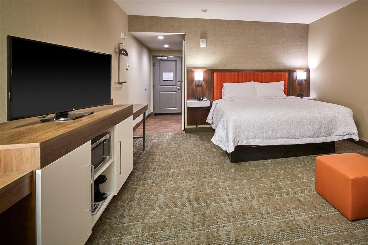 Hampton Inn & Suites רוזבורג מראה חיצוני תמונה
