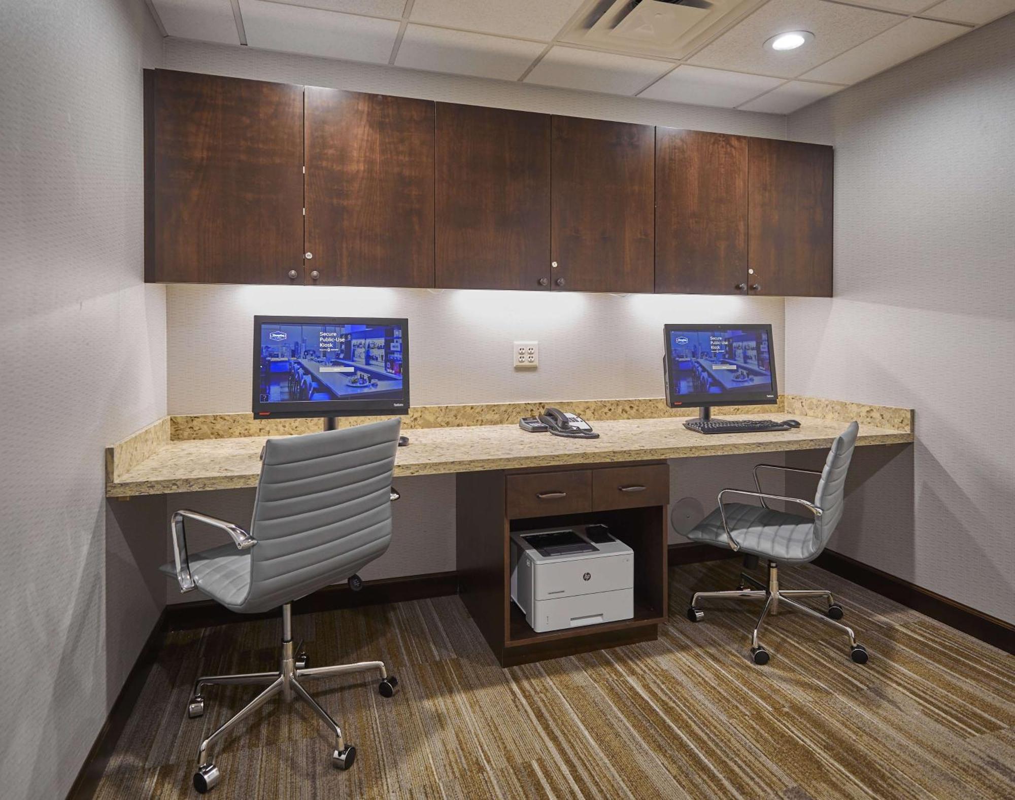 Hampton Inn & Suites רוזבורג מראה חיצוני תמונה