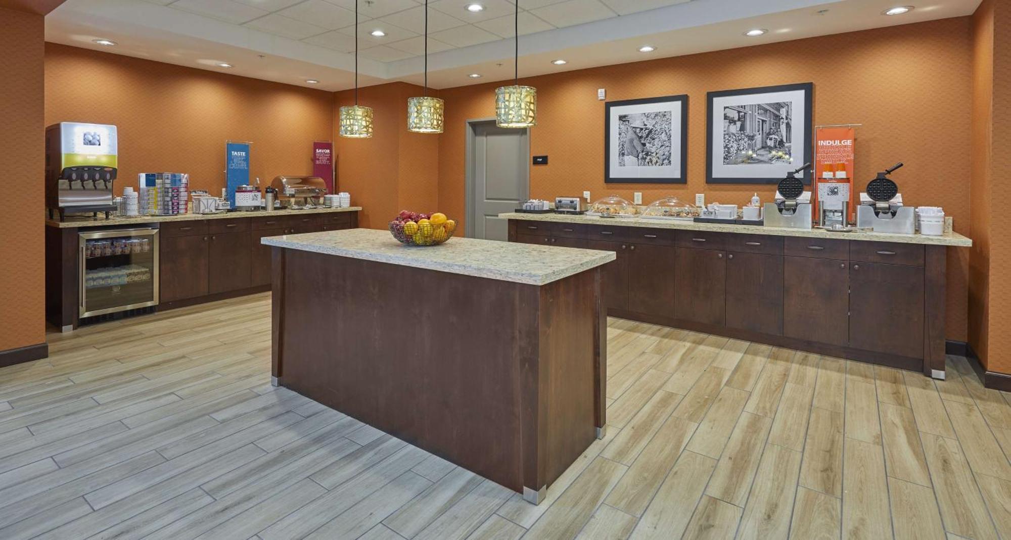 Hampton Inn & Suites רוזבורג מראה חיצוני תמונה